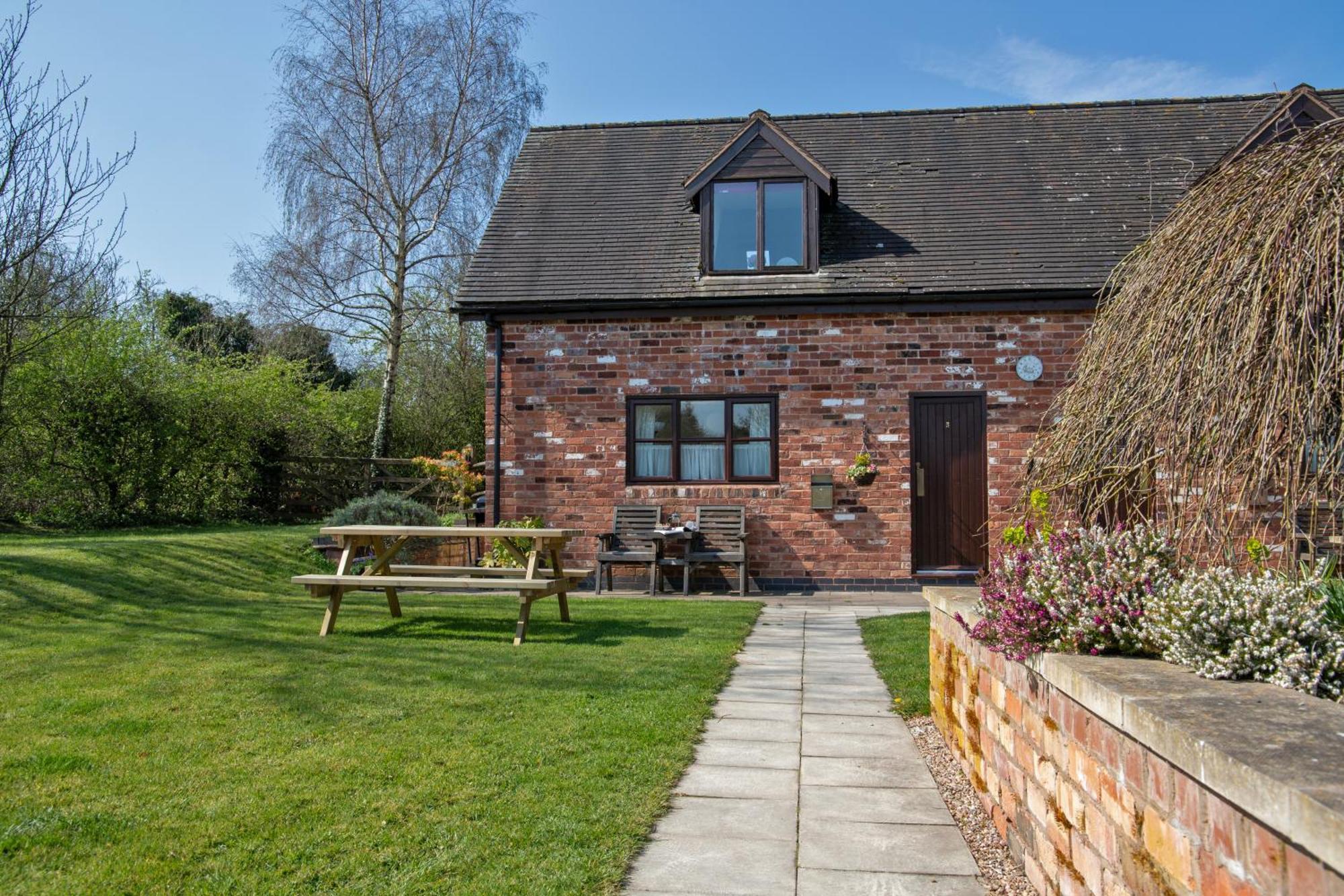 Charlie'S Cottage With Alpacas And 7Mins Drive To Alton Towers Denstone Exteriér fotografie