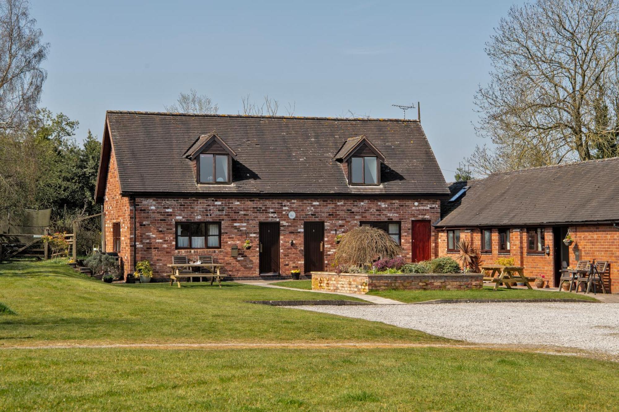 Charlie'S Cottage With Alpacas And 7Mins Drive To Alton Towers Denstone Exteriér fotografie